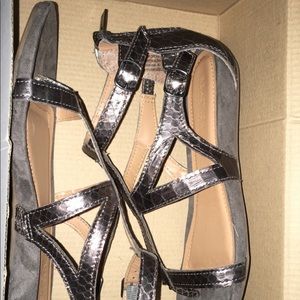 Kenneth Cole Sandals